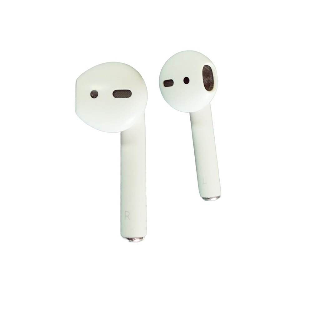 Apple AirPods 2nd Gen Bundle – Charging Case Cord & Silicone Cover - Picture 7 of 11